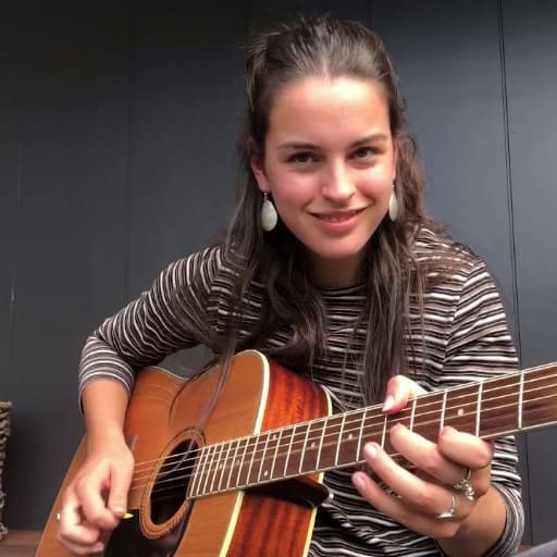 Steph Strings in Seattle